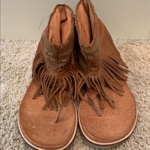 Free People Thong sandals. Never worn.